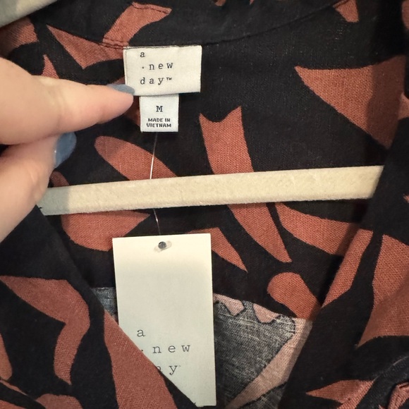 A New Day button down brown and black top size Medium NWT - Picture 5 of 5